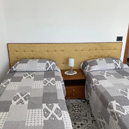 아파트 Jolie Cosy With Ac Near Beaches 몬테로소 알 마레