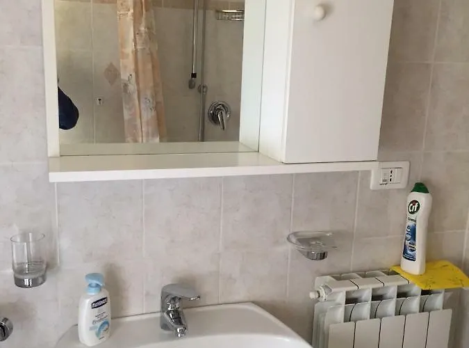 Jolie - Vicino Alle Spiagge Con Ac Apartmán *